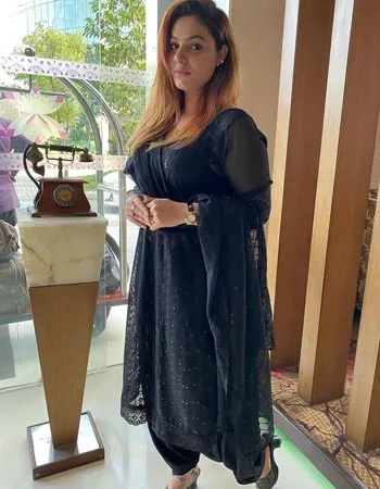 Gawahati call girl Deepti